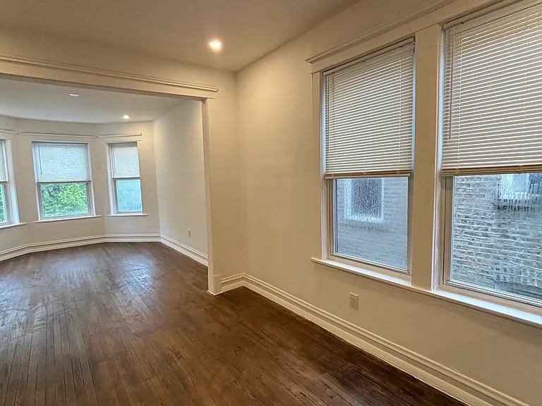 740 N Spaulding Ave #2F — Photo 13