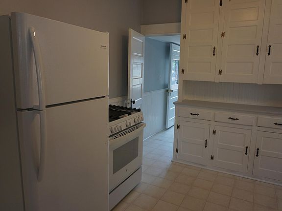 Kitchen & Rear Entrance