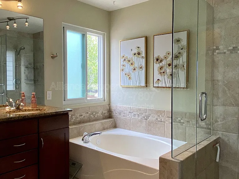 2825 Dristol Dr — Photo 18