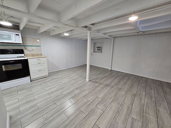 5th image of 1314 32nd St #B