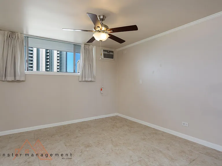 2611 Ala Wai Blvd — Photo 6