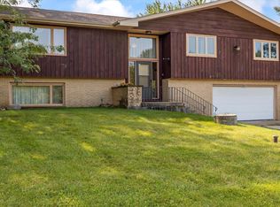 W2747 Hickory Ln, Lake Geneva, WI 53147