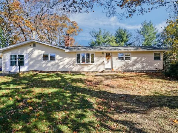 50 Circledale Dr, Cumberland, RI 02864