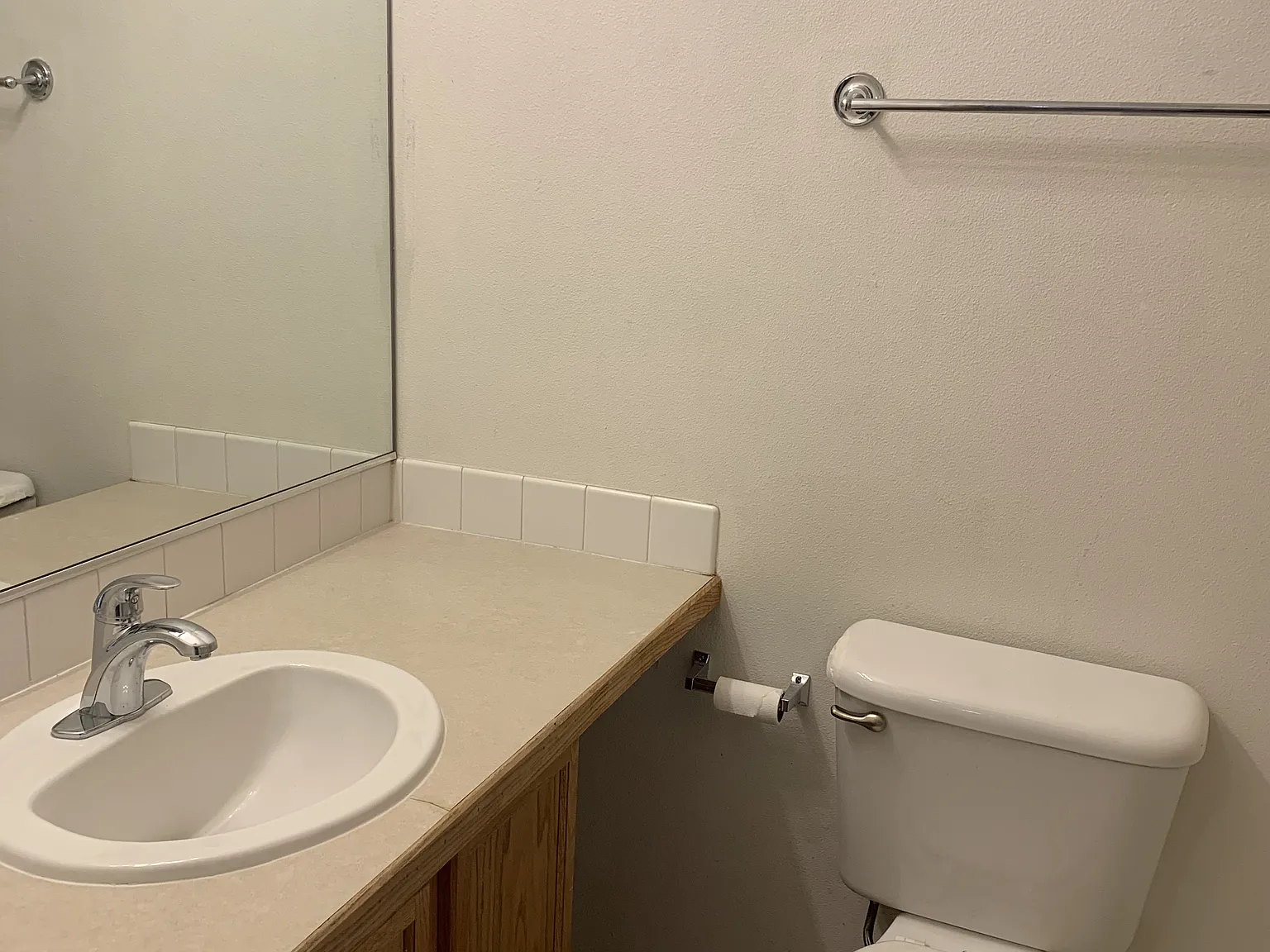 3 bed, 2.5 bath, 1260 sqft, $1,900 — Photo 4