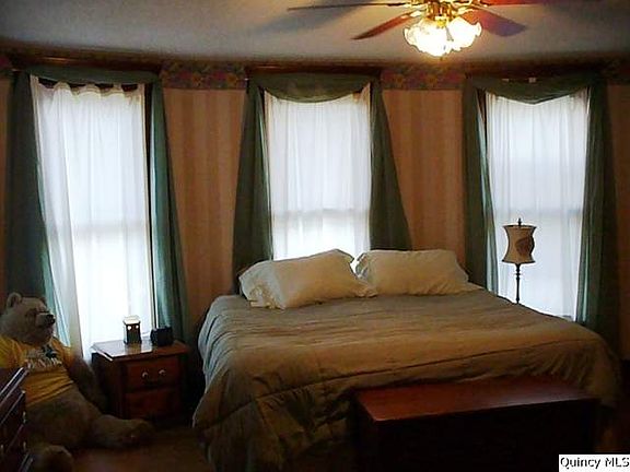 Home for Sale in Quincy, IL $129,900