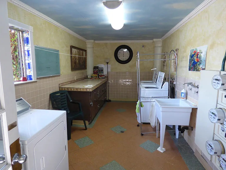 6016 S Land Park Dr — Photo 17