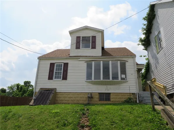 666 Ewing St, Washington, PA 15301