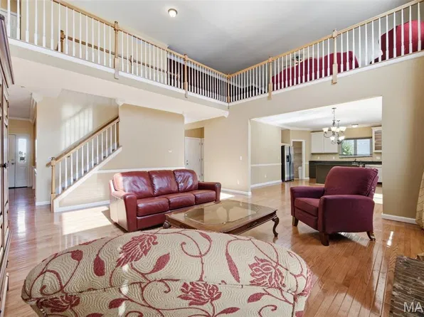 1615 Wainscott Ct, O'Fallon, MO 63366