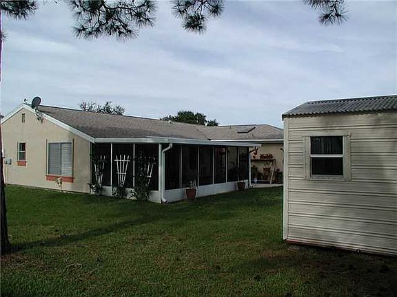 2nd image of 1315 SE Vestridge Ln