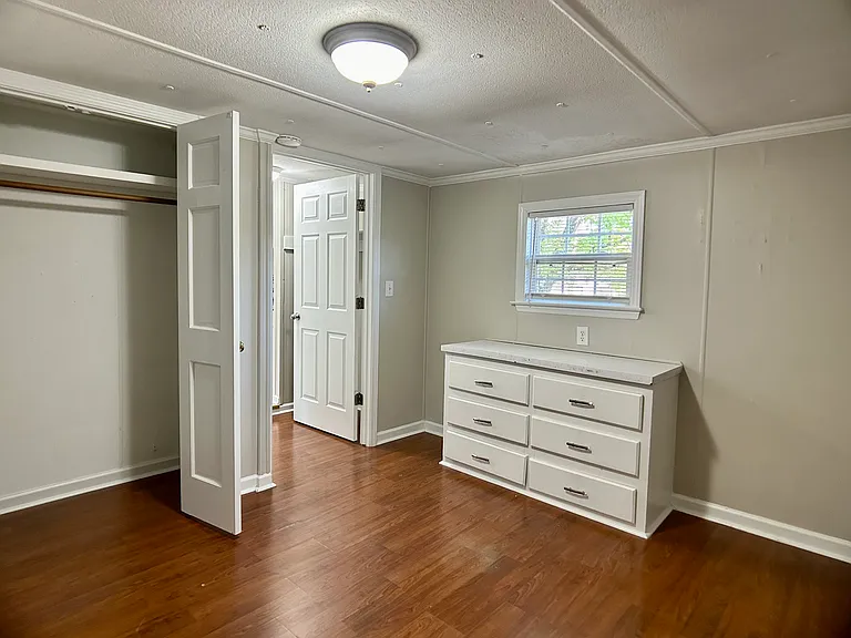 2145 Winston Rd — Photo 10