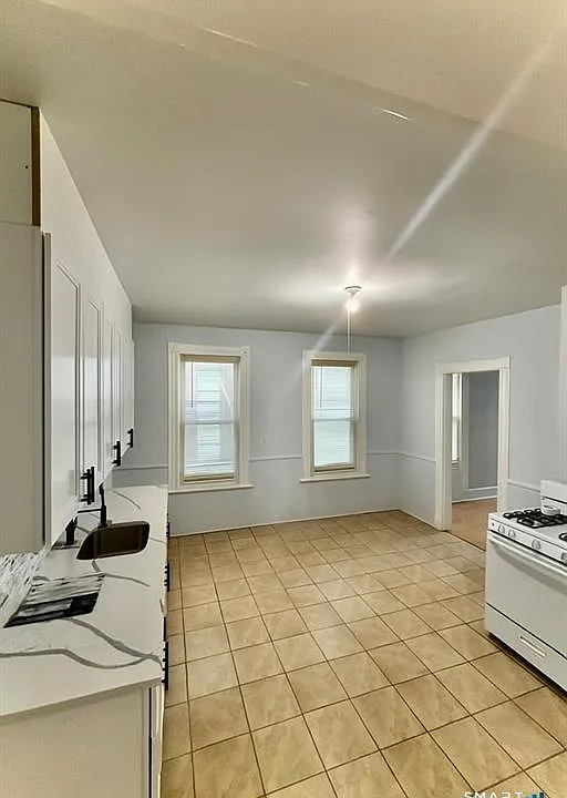 39 Houston St #1