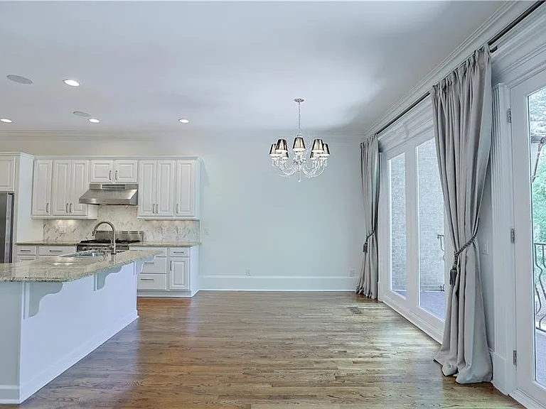 1296 Lenox Park Blvd — Photo 34