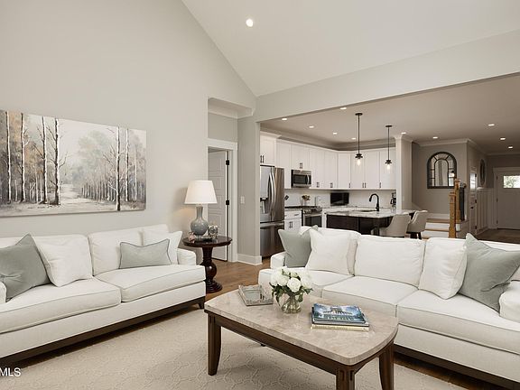 4th image of 334 Kings Cove Ct NW