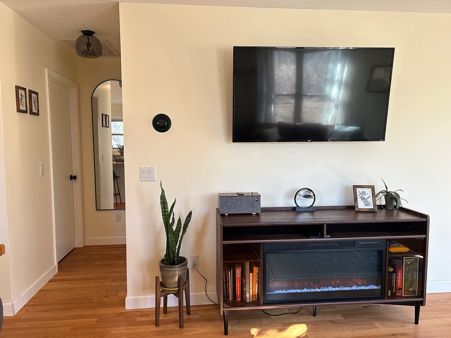 2 bed, 784 sqft, $1,900 — Photo 4