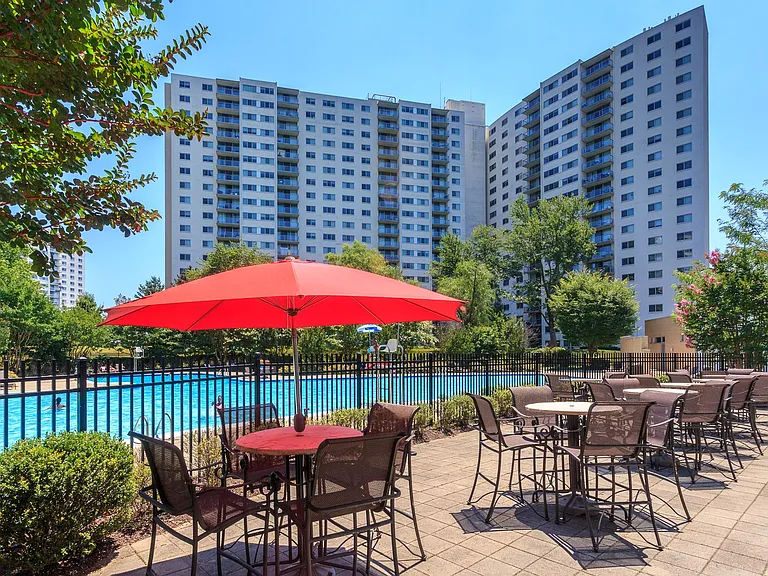 Enclave Silver Spring — Photo 8