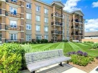 2 Colonial Dr #207, Guelph, ON N1L 0K8