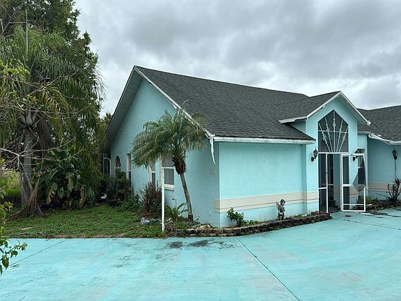 3rd image of 2401 Fisher Ct