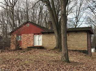 6194 Renninger Rd, Akron, OH 44319