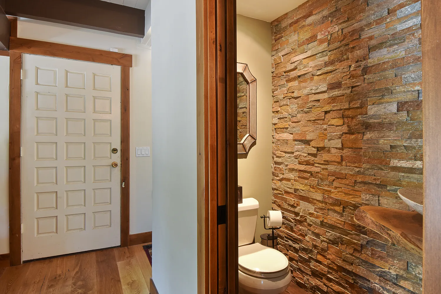3 bed, 3.5 bath, 2400 sqft, $6,500 — Photo 4