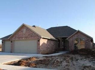 10908 SW 30th St, Yukon, OK 73099
