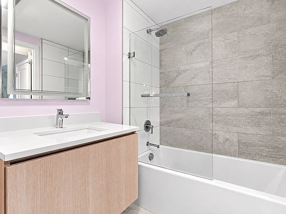 4th image of 932 Broadway #208