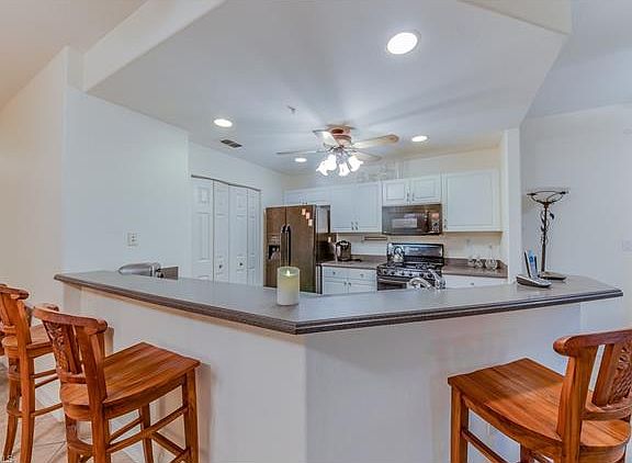 4th image of 1710 Tarpon Bay Dr S APT 101