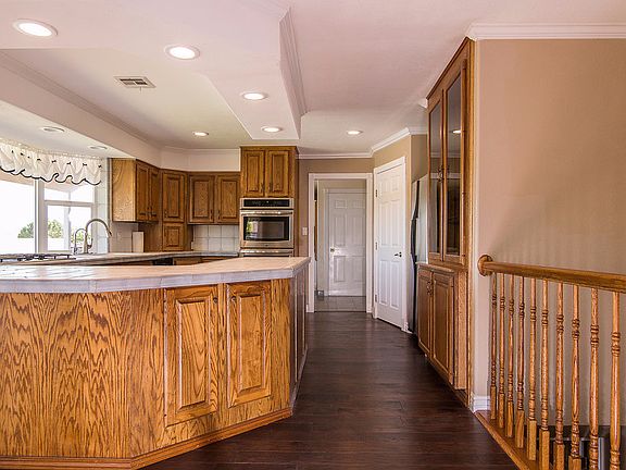 5th image of 713 Escalante Dr