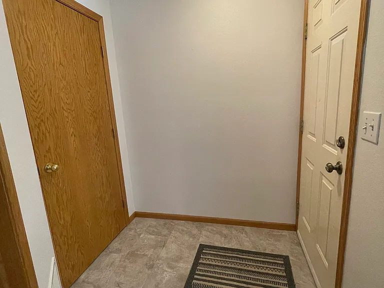 2706 Wheatland Dr S — Photo 3