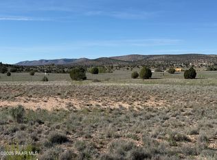 1125 E Cougar Ridge Rd, Paulden, AZ 86334