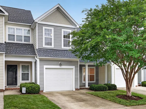 7310 Water Willow Dr, Raleigh, NC 27617