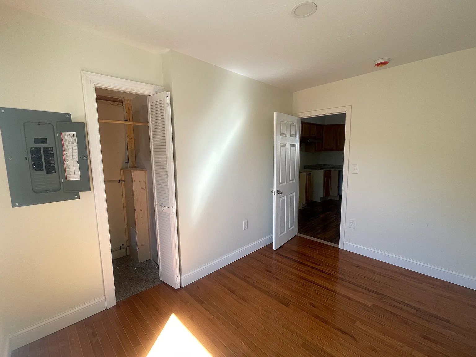 105 Pine St — Photo 4