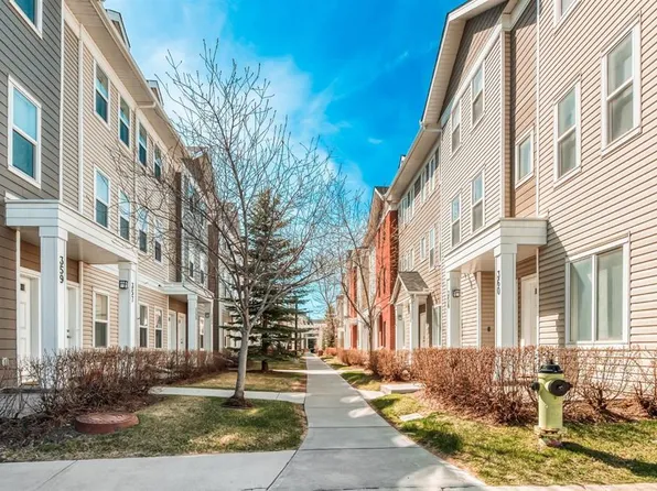 355 N Silverado Cmn SW, Calgary, AB T2X 0S4