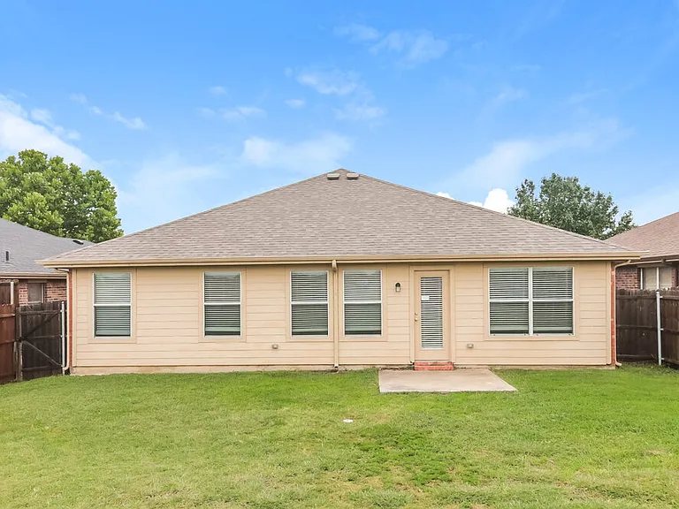 713 Cedar Cove Dr — Photo 16
