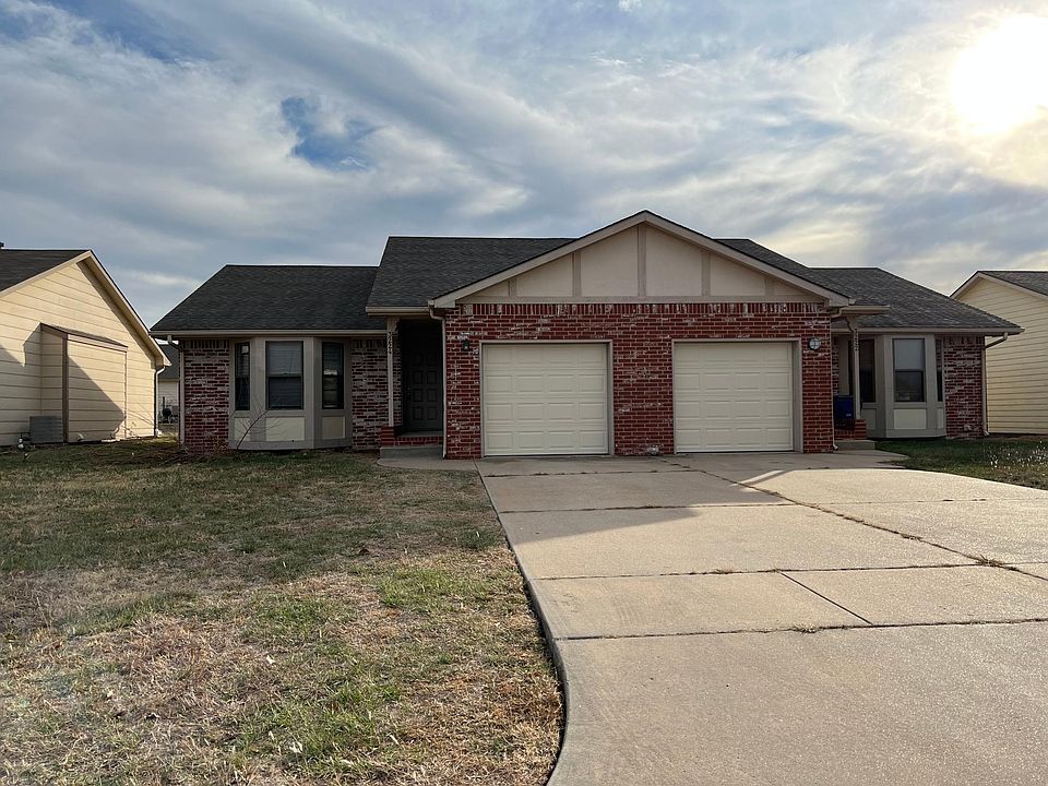 3 Bedrooms 2 bathrooms 1 car garage with basement