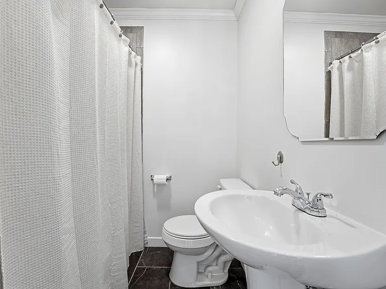 1425 Central Dr — Photo 14