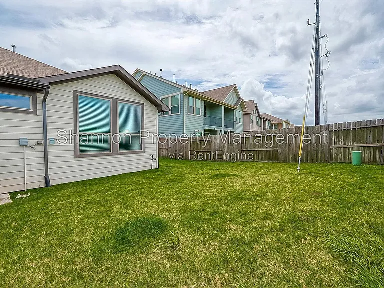 2559 Terrace Point Dr — Photo 45