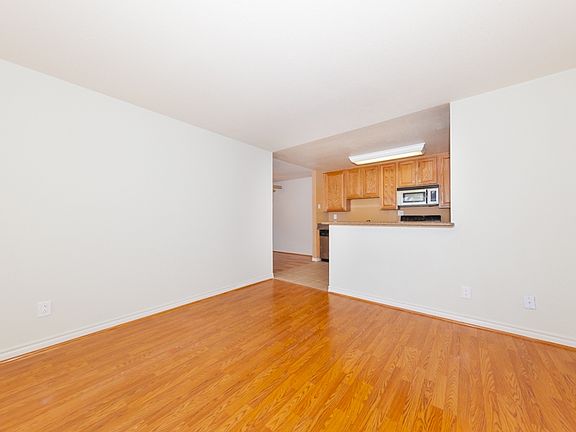 2nd image of 1845 Bayview Heights Dr Unit 100