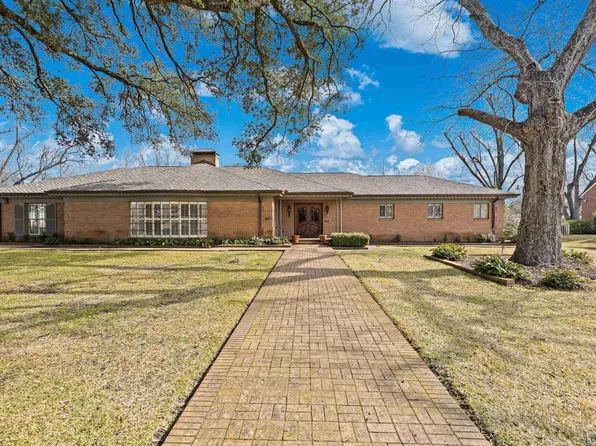 901 S Main St, Henderson, TX 75654