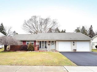 2140 Pinehurst Rd, Bethlehem, PA 18018