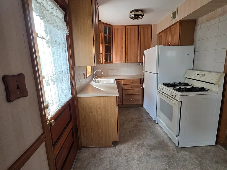 7400 Shisler St — Photo 12