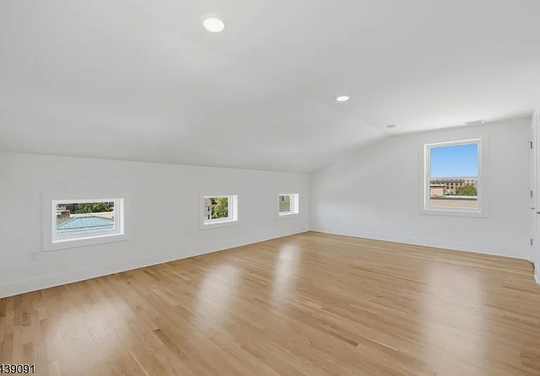 116 Valley St #2 — Photo 27
