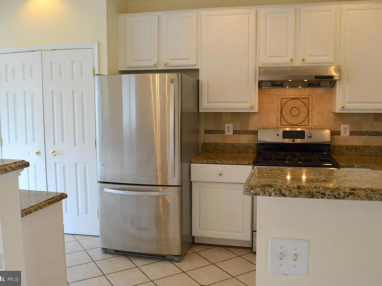 6863 Drifton Ct — Photo 10