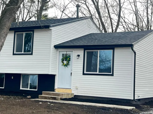 2137 Hampstead Dr, Columbus, OH 43229