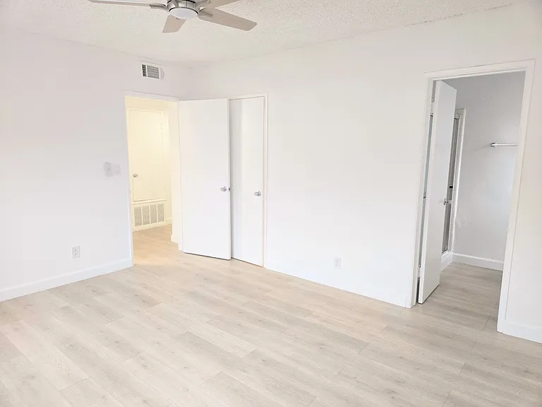 8750 Topanga Canyon Blvd #6 — Photo 18