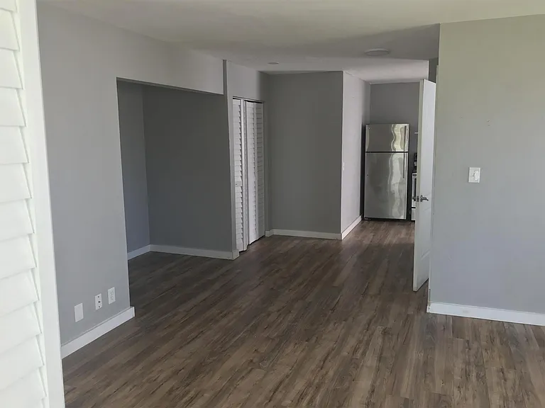 107 Washington St — Photo 12