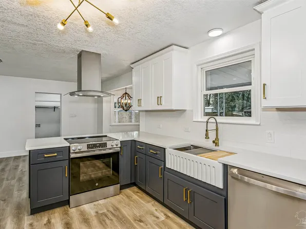 6441 Aspen St, Milton, FL 32570