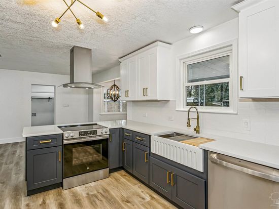6441 Aspen St, Milton, FL 32570