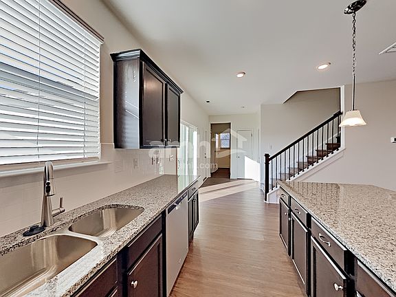 3rd image of 201 Stowe Rd