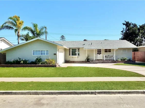 2394 College Dr, Costa Mesa, CA 92626