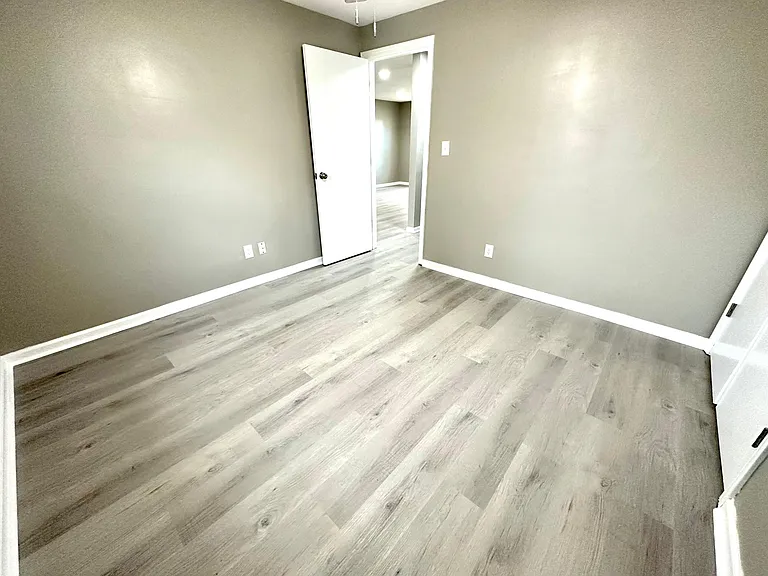 4128 Alhambra Dr — Photo 13